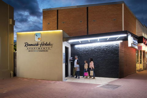 Renmark Holiday Apartments - Gold Coast 4U 4