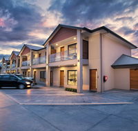 Renmark Holiday Apartment - Gold Coast 4U