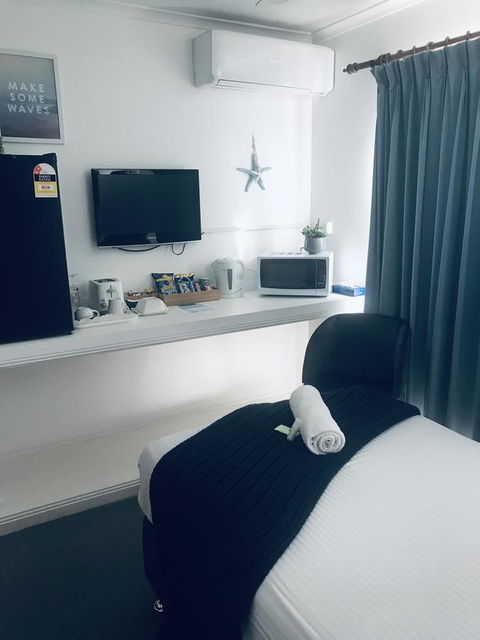 OCEAN BREEZE MOTEL - Accommodation Gold Coast 8