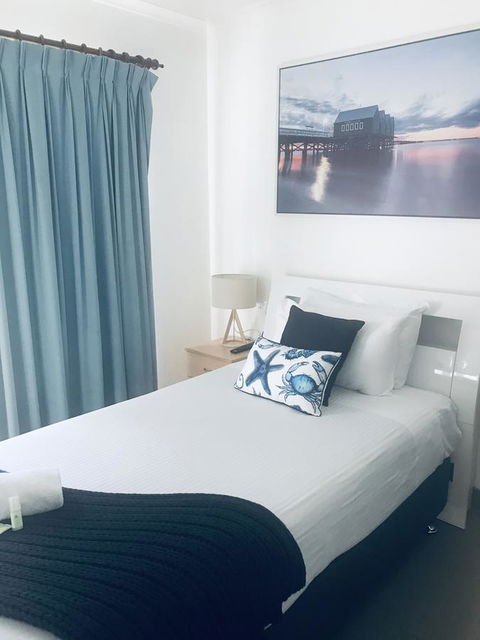 OCEAN BREEZE MOTEL - Accommodation Gold Coast 9