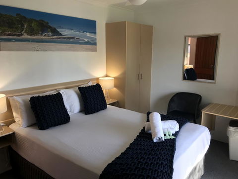 OCEAN BREEZE MOTEL - Accommodation Gold Coast 6
