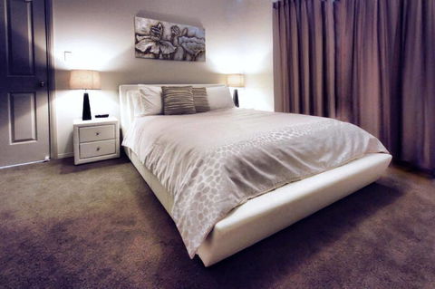 Casavino Luxury Villa - Accommodation Gold Coast 5