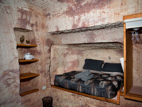 Ali\'s Underground Studio - Accommodation Gold Coast 9