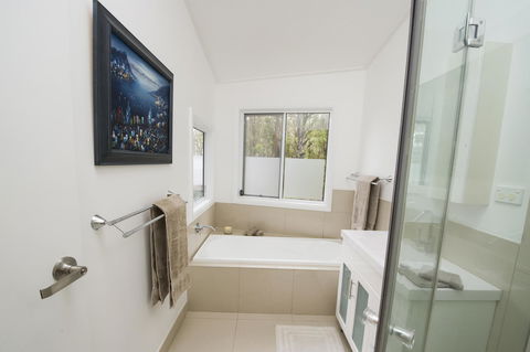 Smiths Lake House - Gold Coast 4U 19