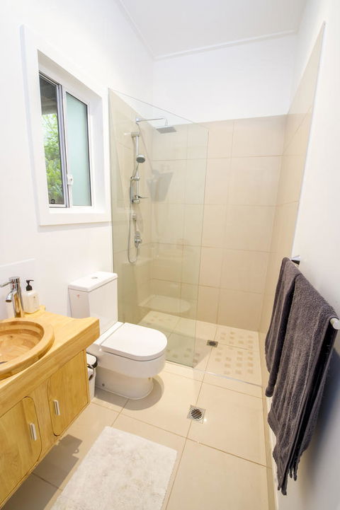 Smiths Lake House - Gold Coast 4U 31