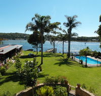 Lake Edge Apartments - Gold Coast 4U
