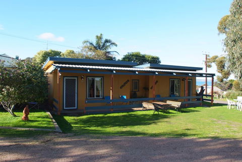 Casuarina Coastal Units - Accommodation Gold Coast 2