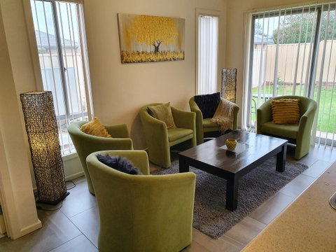 Explore Adelaide, Gawler, The Barossa And Clare Valleys All-in-one - Accommodation Gold Coast 1