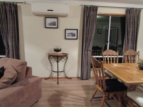 Lazy Days Cottage - Victor Harbor - Gold Coast 4U 15