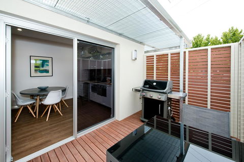 Loxton Courthouse Apartments - Gold Coast 4U 4