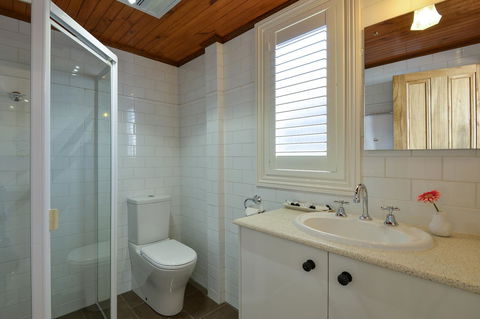 Trafalgar Premium Vintage Suites - Accommodation Gold Coast 16