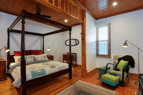 Trafalgar Premium Vintage Suites - Accommodation Gold Coast 10