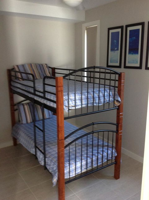 Elandra Holiday Home - Gold Coast 4U 12