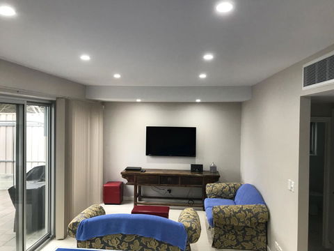 Elandra Holiday Home - Gold Coast 4U 4