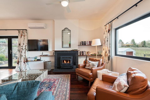 Esto House - Accommodation Gold Coast 9