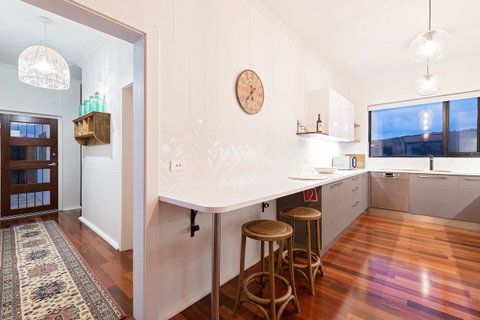 Esto House - Accommodation Gold Coast 14