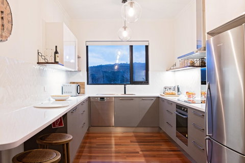 Esto House - Accommodation Gold Coast 13