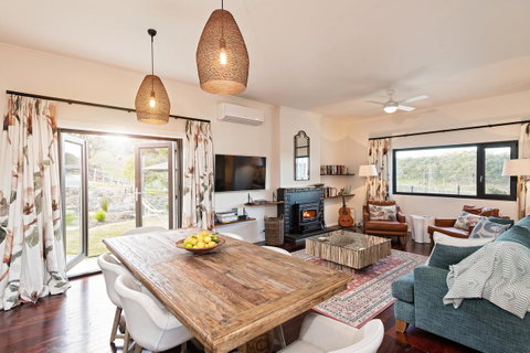 Esto House - Accommodation Gold Coast 5