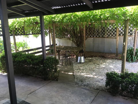 Hilltop Too - Accommodation Gold Coast 11