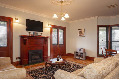 Angaston Saleyards Luxury Accommodation - Gold Coast 4U 8