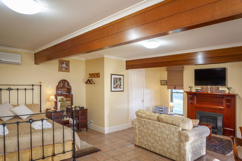 Angaston Saleyards Luxury Accommodation - Gold Coast 4U 20
