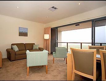 Lady Bay Hotel - Gold Coast 4U 6