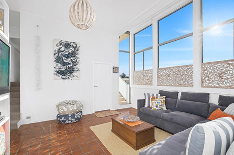 Beachfront Bliss - Gold Coast 4U 8