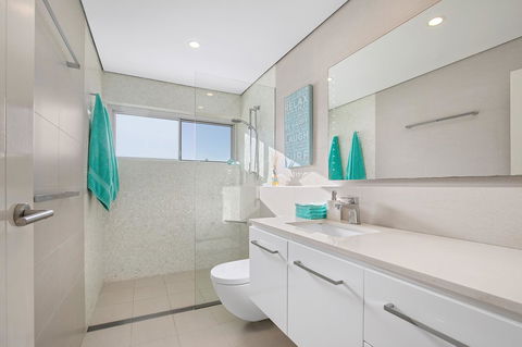 Beachfront Bliss - Gold Coast 4U 17