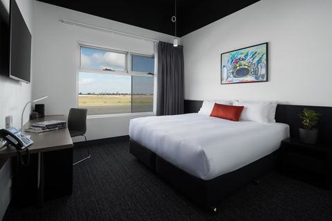 Rydges Pit Lane - Gold Coast 4U 35