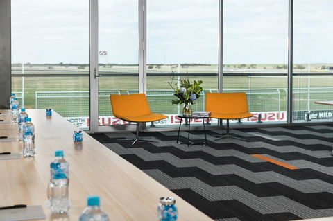 Rydges Pit Lane - Gold Coast 4U 4