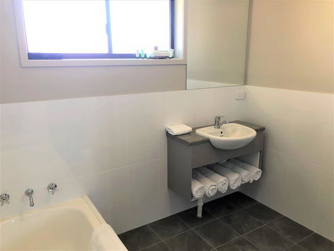 Bathurst Motor Inn - Accommodation Gold Coast 15