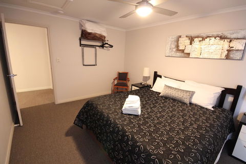 Port Vincent Motel & Apartments - Accommodation Gold Coast 1