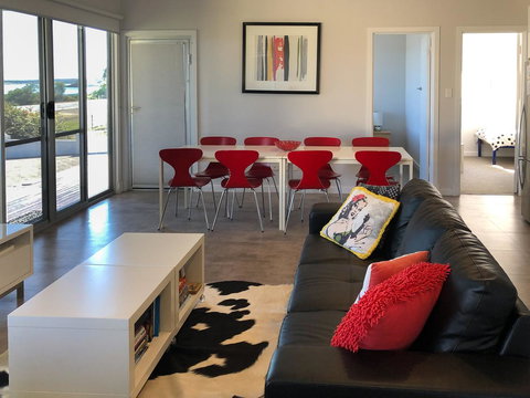 Beachview - Accommodation Gold Coast 9