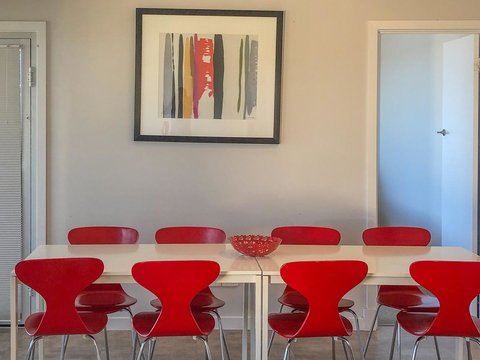 Beachview - Accommodation Gold Coast 8