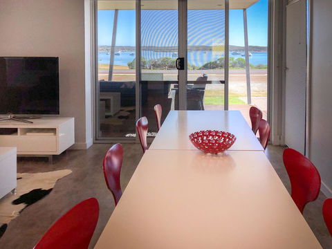 Beachview - Accommodation Gold Coast 5
