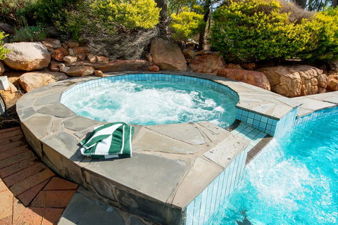 Clare Country Club - Accommodation Gold Coast 5