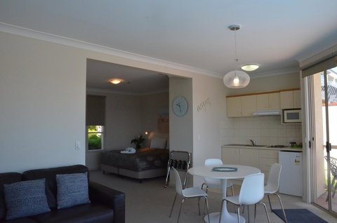 The Bluff Resort Apartments - Accommodation Gold Coast 24