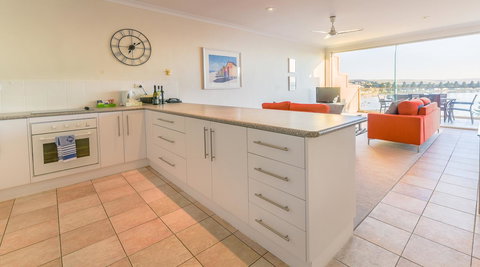 The Bluff Resort Apartments - Accommodation Gold Coast 17