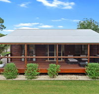 The Log Cabin - 47 Jetty Road - Gold Coast 4U