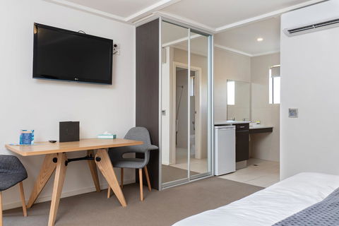 Mick O\'Sheas - Gold Coast 4U 1