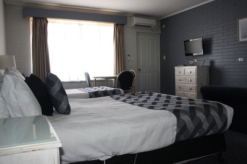 Lakeview Motel And Apartments - Gold Coast 4U 15