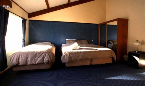 Snowy Gums Chalet - Accommodation Gold Coast 12