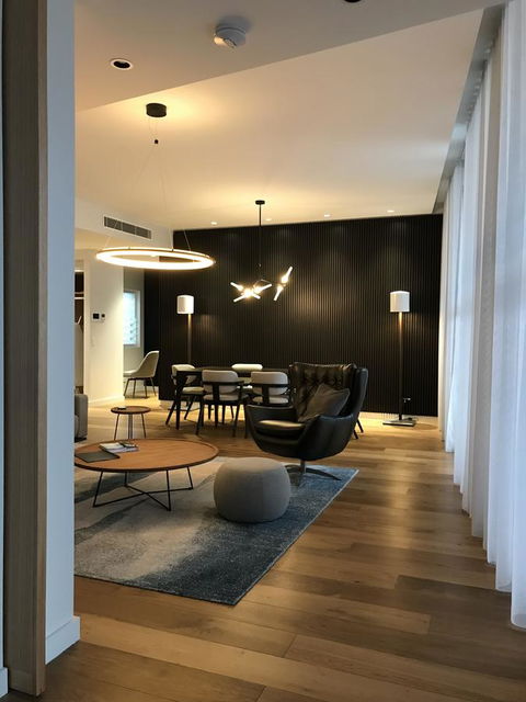 Penthouse On The Promenade - Accommodation Gold Coast 5