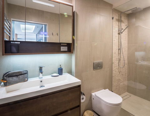 Penthouse On The Promenade - Accommodation Gold Coast 11
