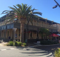 Grosvenor Hotel - Accommodation Gold Coast