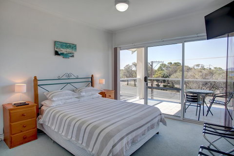 Bay Bliss - Accommodation Gold Coast 12