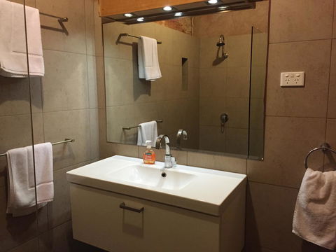 The Lookout Cave Underground Motel - Accommodation Gold Coast 30