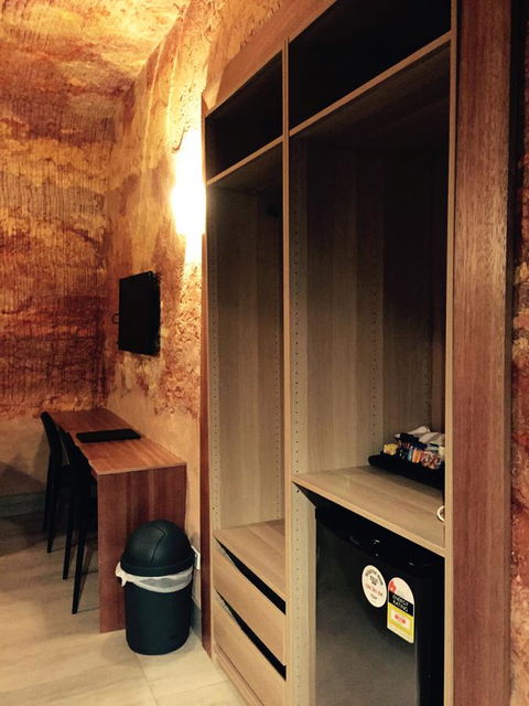 The Lookout Cave Underground Motel - Accommodation Gold Coast 36