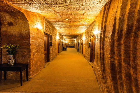 The Lookout Cave Underground Motel - Accommodation Gold Coast 35