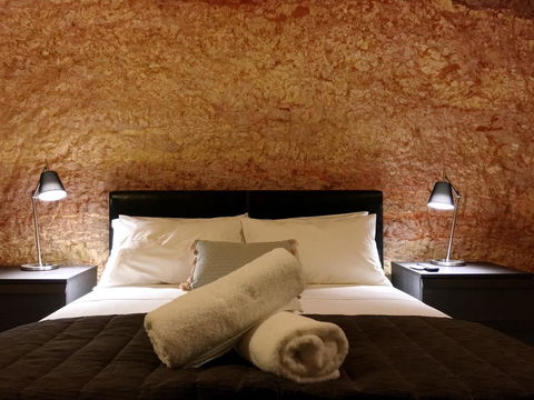 The Lookout Cave Underground Motel - Accommodation Gold Coast 9